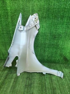 КРЫЛО НА TOYOTA PRIUS ZVW30