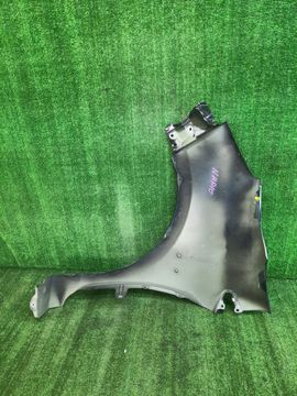 КРЫЛО НА TOYOTA AQUA NHP10