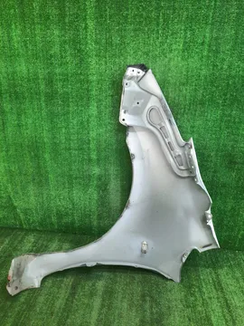 КРЫЛО НА TOYOTA PRIUS NHW20