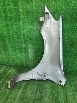 КРЫЛО НА MITSUBISHI LANCER CEDIA CS5W