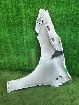 КРЫЛО НА TOYOTA PRIUS ZVW50