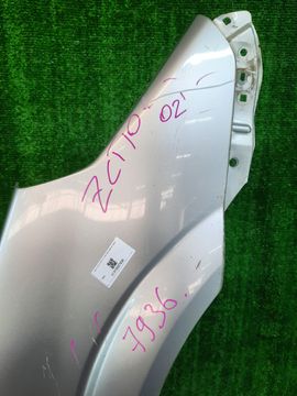 КРЫЛО НА TOYOTA OPA ACT10