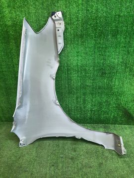 КРЫЛО НА TOYOTA COROLLA RUNX NZE121