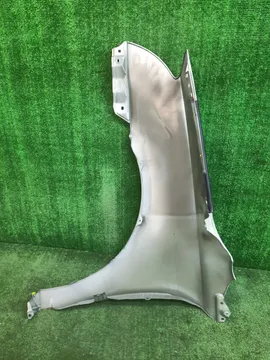 КРЫЛО НА TOYOTA AVENSIS AZT251