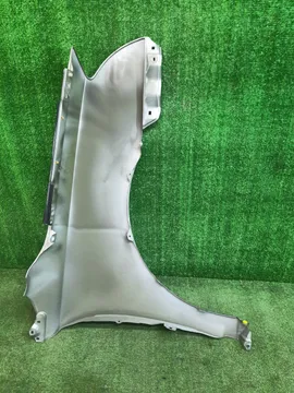 КРЫЛО НА TOYOTA AVENSIS AZT251