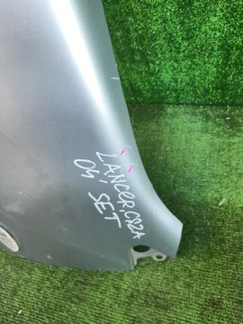 КРЫЛО НА MITSUBISHI LANCER CS2A