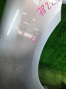 КРЫЛО НА TOYOTA COROLLA RUNX NZE121