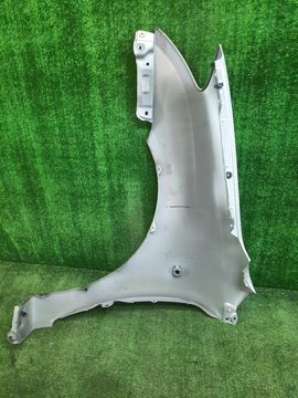 КРЫЛО НА TOYOTA COROLLA RUNX NZE121