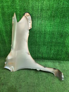 КРЫЛО НА TOYOTA COROLLA FIELDER ZRE142G