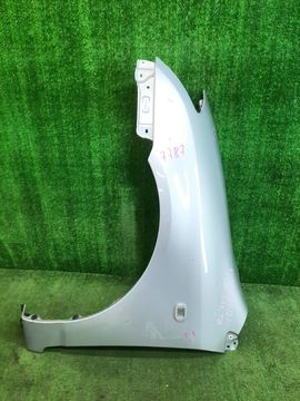 КРЫЛО НА TOYOTA COROLLA RUNX NZE121