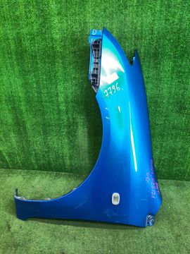 КРЫЛО НА TOYOTA COROLLA RUNX NZE121