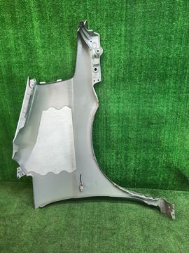 КРЫЛО НА NISSAN SERENA PC24