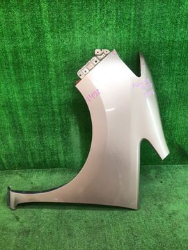 КРЫЛО НА NISSAN SERENA C26