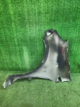 КРЫЛО НА TOYOTA AQUA NHP10