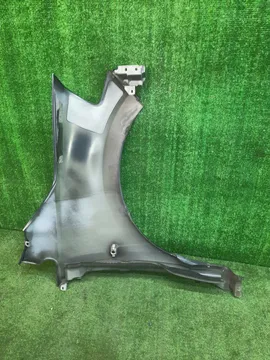 КРЫЛО НА NISSAN TIIDA C11