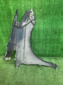 КРЫЛО НА TOYOTA PRIUS ZVW30