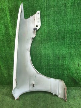 КРЫЛО НА NISSAN LAUREL HC35