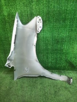 КРЫЛО НА TOYOTA IPSUM ACM21W