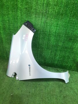 КРЫЛО НА TOYOTA AQUA NHP10