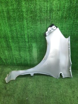 КРЫЛО НА TOYOTA AQUA NHP10