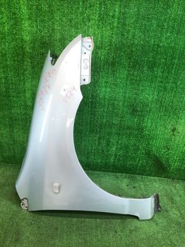 КРЫЛО НА TOYOTA ALLEX NZE121