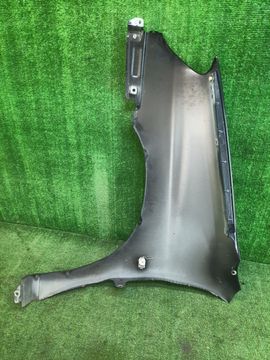 КРЫЛО НА TOYOTA RAUM EXZ10