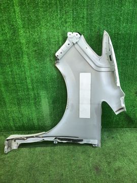 КРЫЛО НА NISSAN SERENA C26