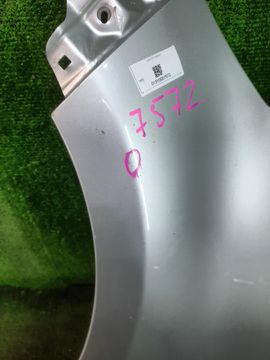 КРЫЛО НА TOYOTA AQUA NHP10