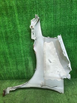 КРЫЛО НА NISSAN SERENA C24