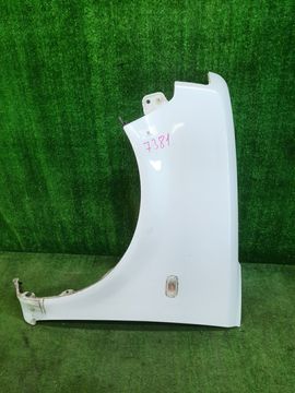 КРЫЛО НА TOYOTA BB NCP31