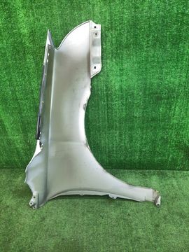 КРЫЛО НА TOYOTA AVENSIS AZT251