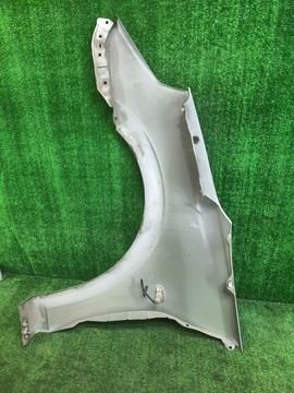 КРЫЛО НА TOYOTA OPA ZCT10