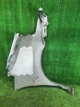 КРЫЛО НА NISSAN SERENA C24