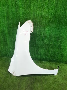 КРЫЛО НА TOYOTA FIELDER NZE141