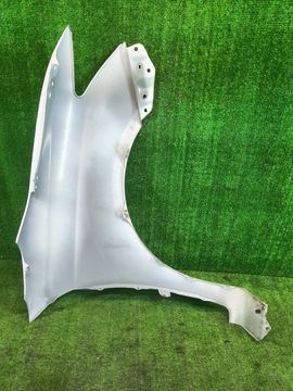 КРЫЛО НА TOYOTA FIELDER NZE161