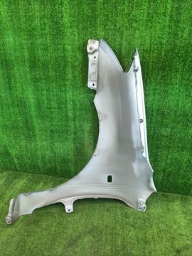 КРЫЛО НА TOYOTA ALLEX NZE121