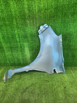 КРЫЛО НА TOYOTA AQUA NHP10