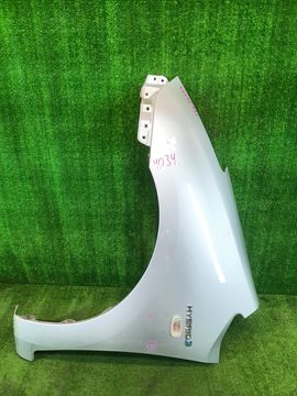 КРЫЛО НА TOYOTA PRIUS NHW20