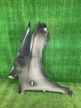 КРЫЛО НА TOYOTA WISH ZGE20