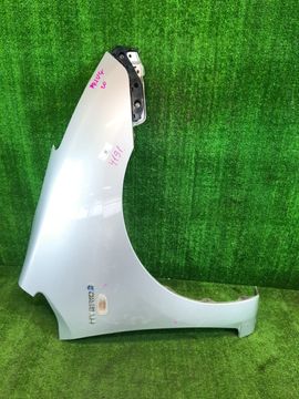 КРЫЛО НА TOYOTA PRIUS NHW20