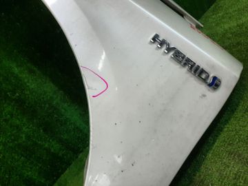 КРЫЛО НА TOYOTA PRIUS ZVW30