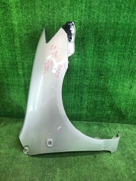 КРЫЛО НА TOYOTA FIELDER NZE121