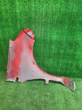 КРЫЛО НА TOYOTA AQUA NHP10