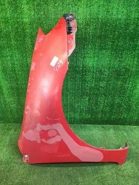 КРЫЛО НА TOYOTA COROLLA RUNX NZE121