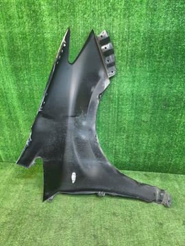 КРЫЛО НА TOYOTA WISH ZGE20