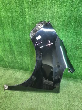 КРЫЛО НА TOYOTA ESQUIRE ZRR80G