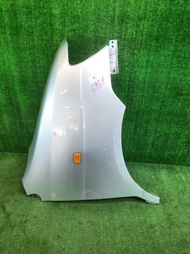 КРЫЛО НА TOYOTA NOAH SR40G