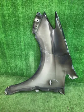 КРЫЛО НА TOYOTA WISH ZGE25