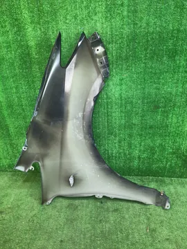 КРЫЛО НА TOYOTA WISH ZGE25