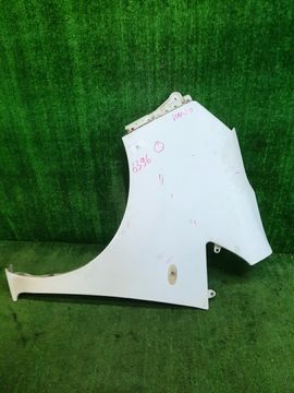 КРЫЛО НА NISSAN NV200 M20